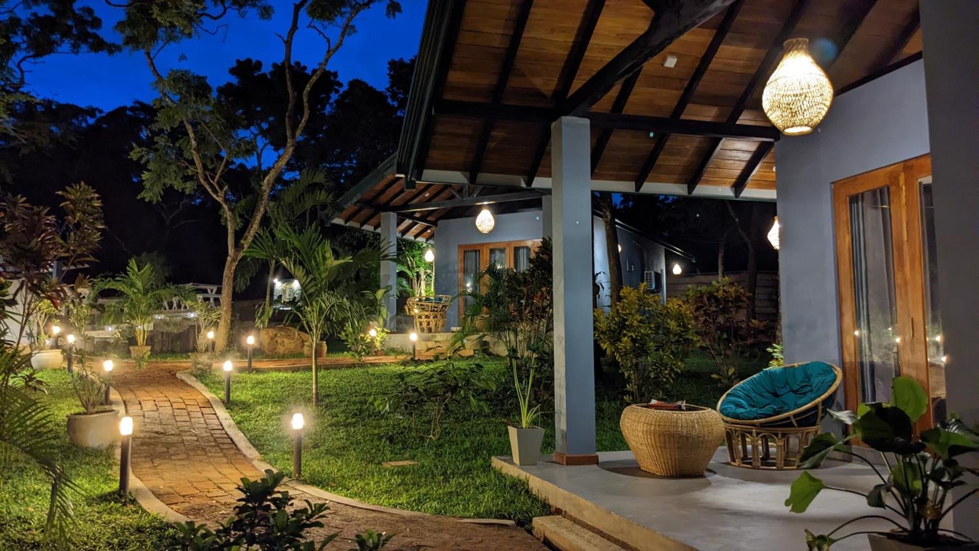 Maritime Nest Cabanas Тангале Екстериор снимка
