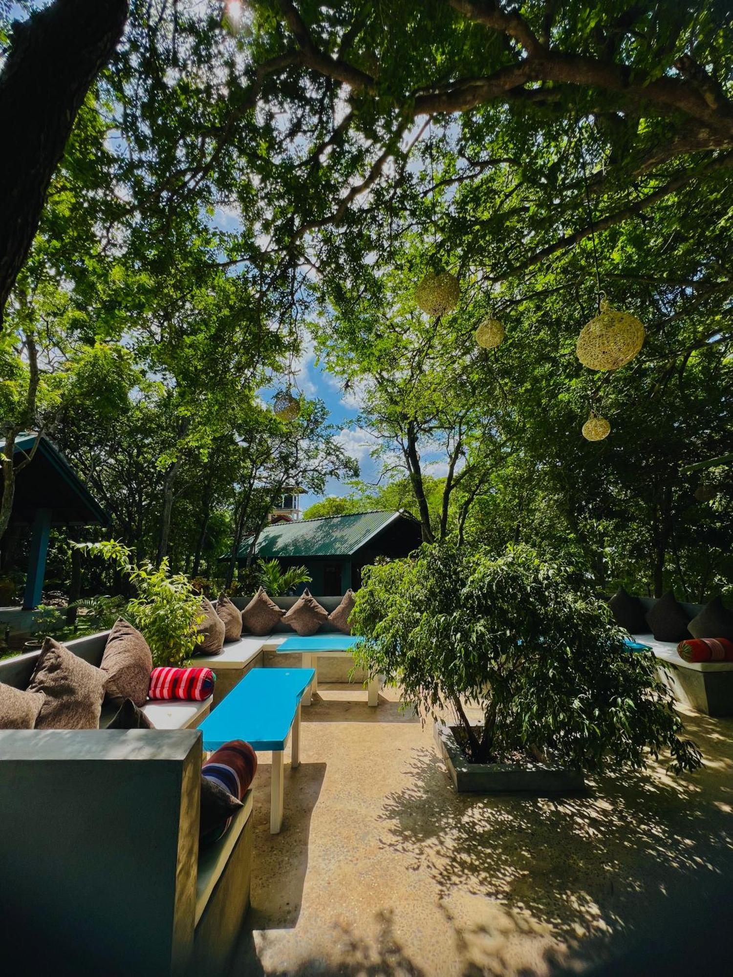 Maritime Nest Cabanas Тангале Екстериор снимка